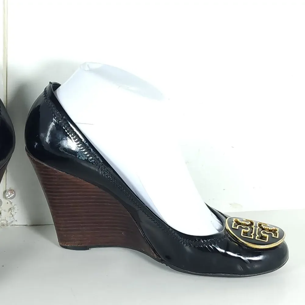 Tory Burch Women’s Caroline US 7? Black Patent Leather Stacked Wedge Pumps Shoes